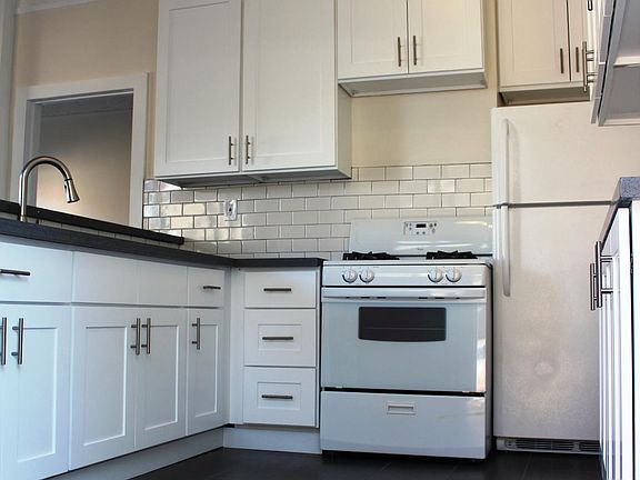 3rd image of 3439 Marmion Way #1/2