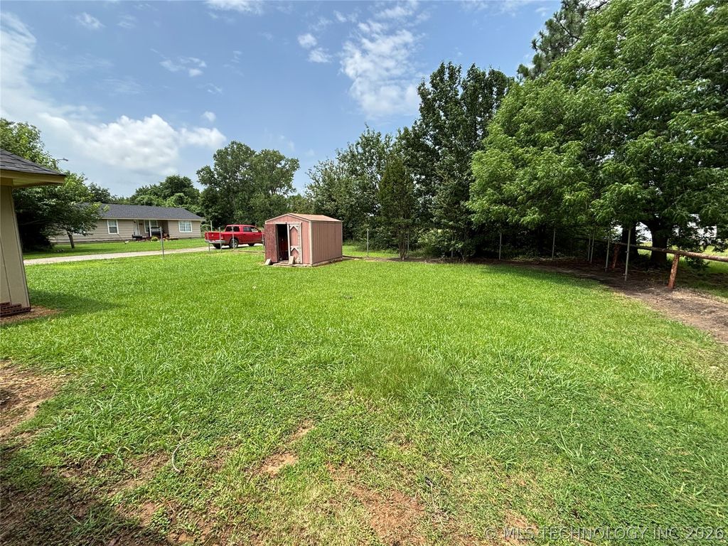 1011 N 49th Ave, Durant, OK - View 5