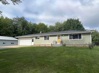 N3051 Green Gable Rd, Marinette, WI 54143