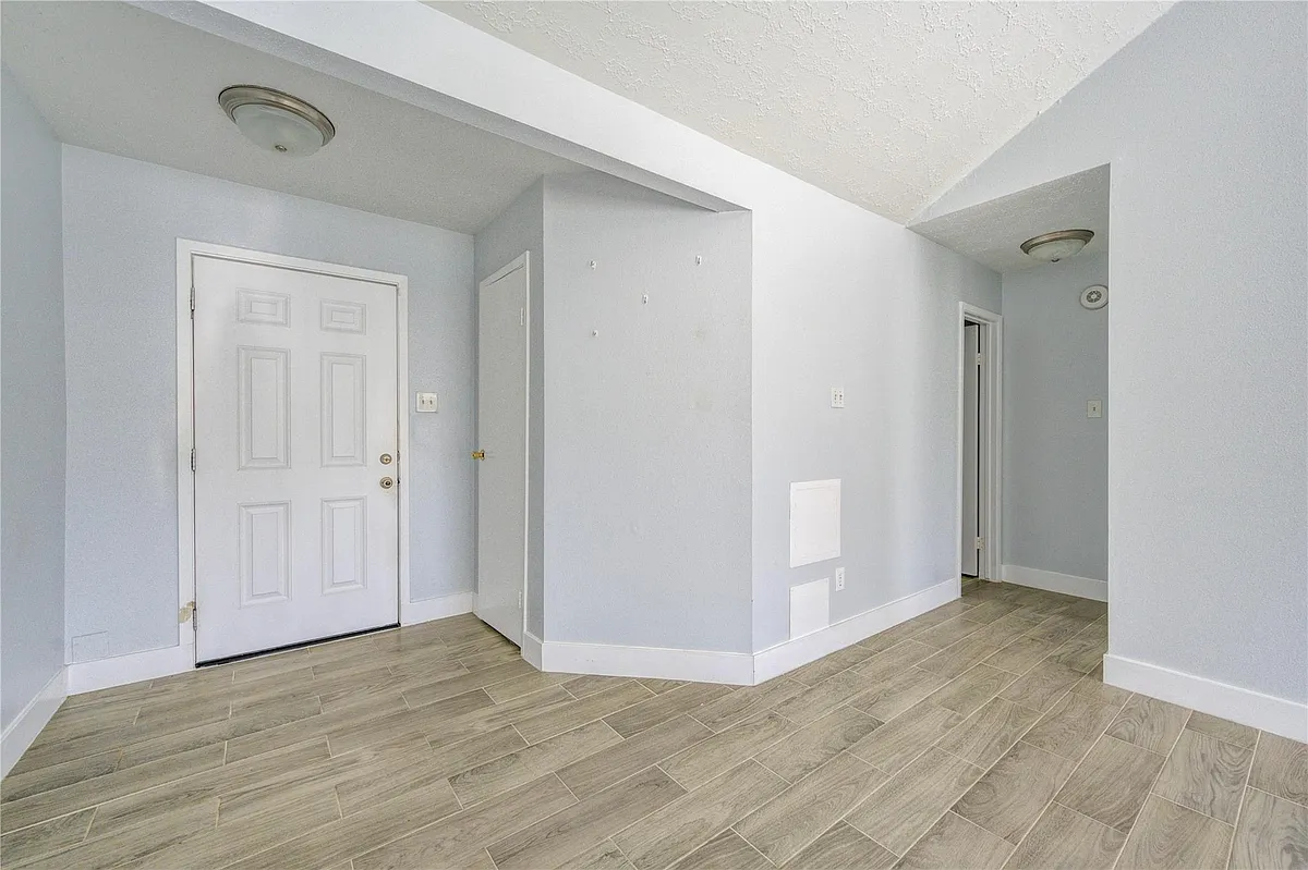 Building Photo - 7506 Stone Pine Ln