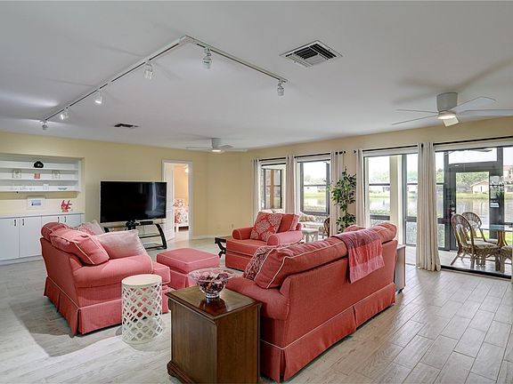3rd image of 6230 N Mirror Lake Dr Unit 530
