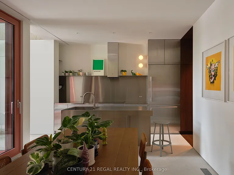 275 Keewatin Ave — Photo 15