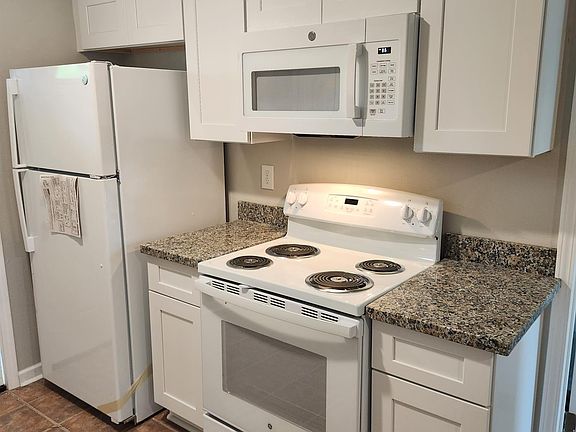 4th image of 1523 Grant St