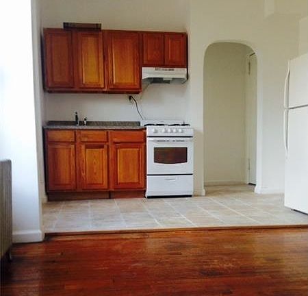 3rd image of 722 Degraw St