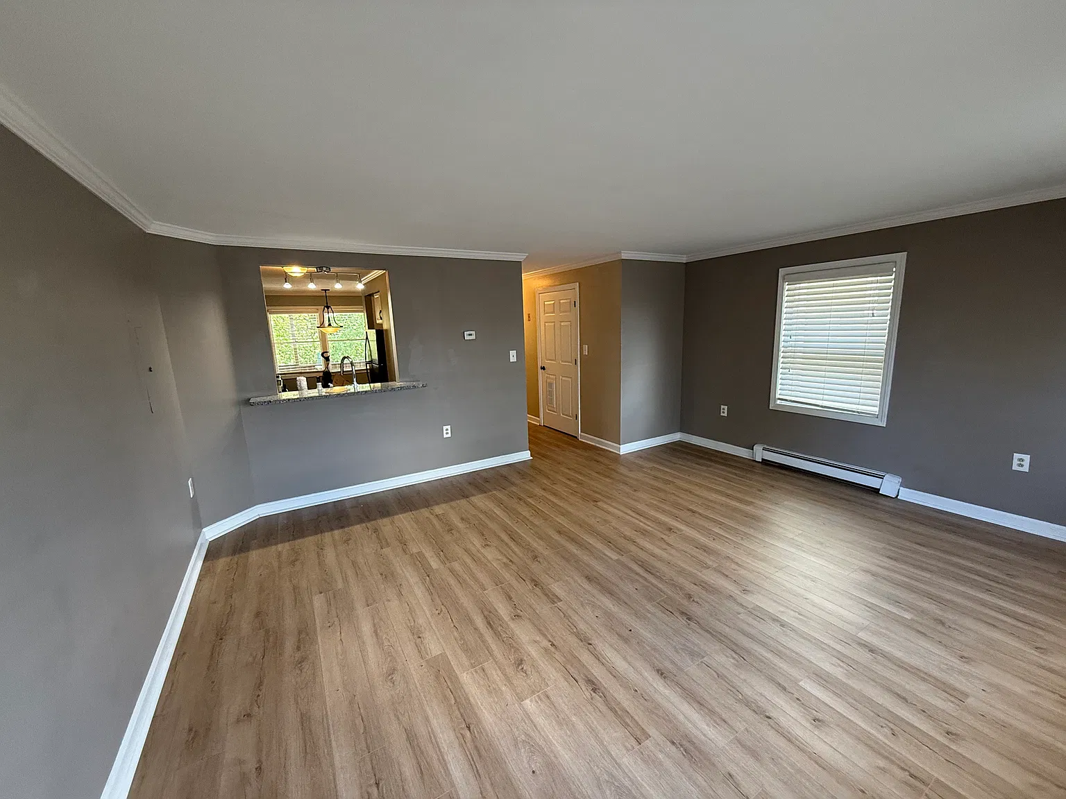 2 bed, 1200 sqft, $2,900 — Photo 2
