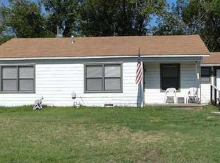 318 S Charles St, Elm Mott, TX 76640