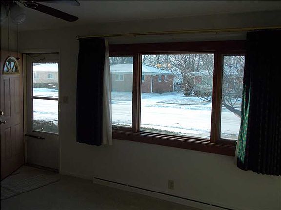 2nd image of 5532 Maplewood Dr