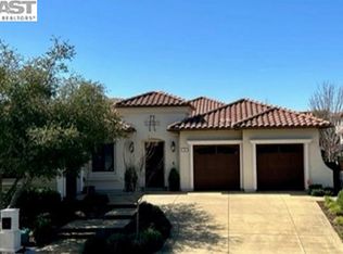 19 Stonebrae Rd, Hayward, CA 94542