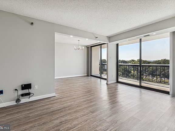 3rd image of 7401 Westlake Ter APT 903