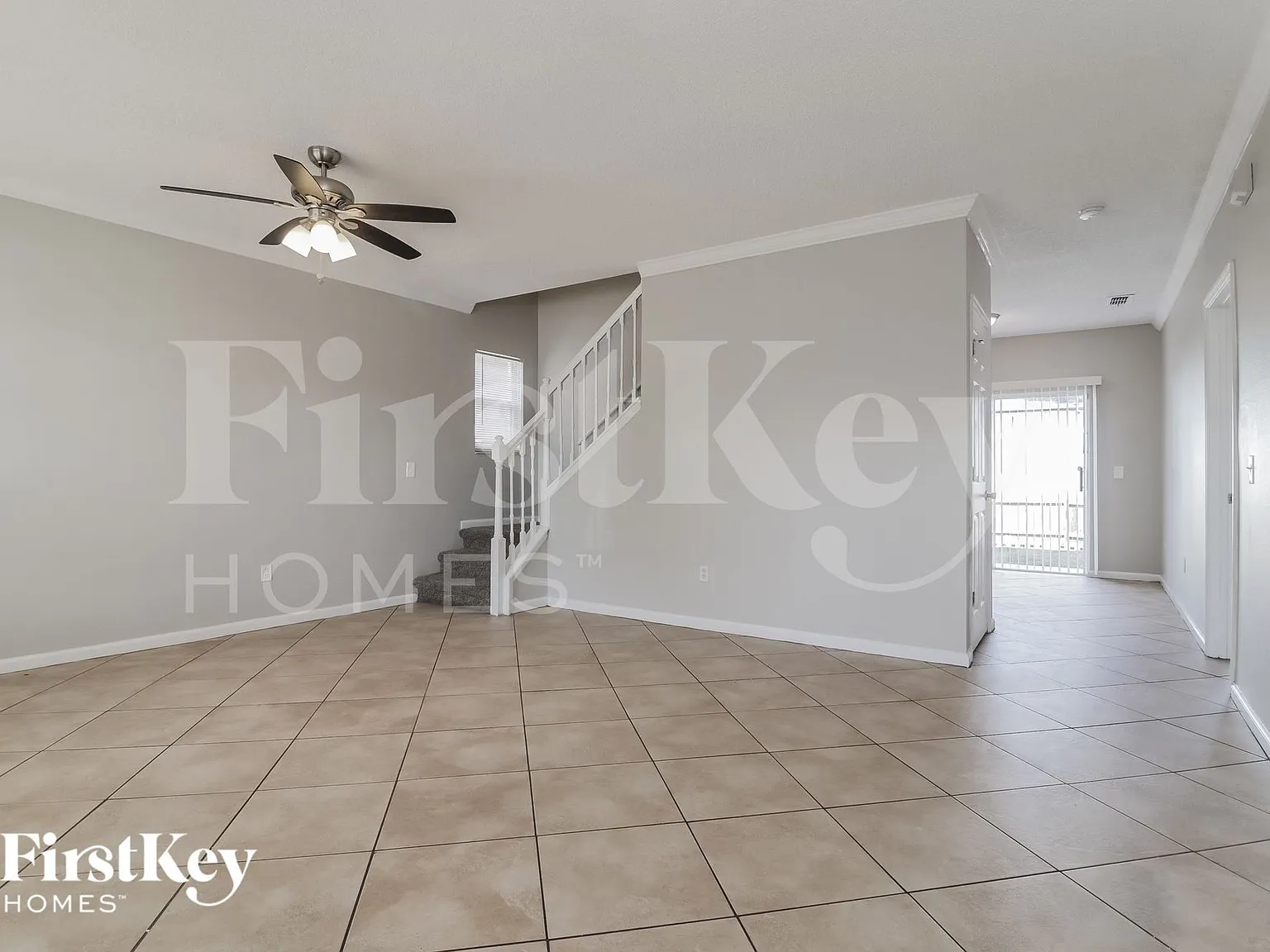 4 bed, 2.0 bath, 1438 sqft, $2,515 — Photo 2