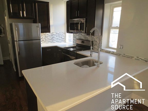 3rd image of 2023 N Campbell Ave #1S
