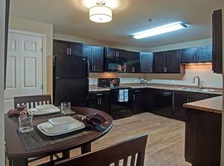 The Woodlands of Minnetonka Apartments, Hopkins, MN 55305