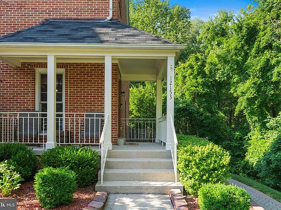 3rd image of 12153 Abbey Glen Ct