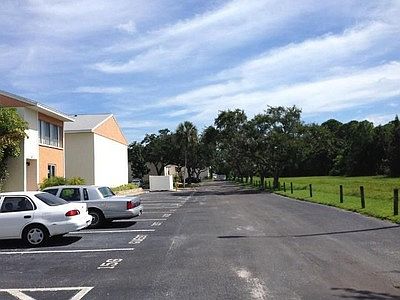 4th image of 654 100th Ave N APT 201