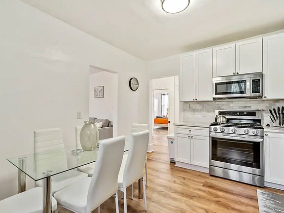 Kitchen and dining area - 3