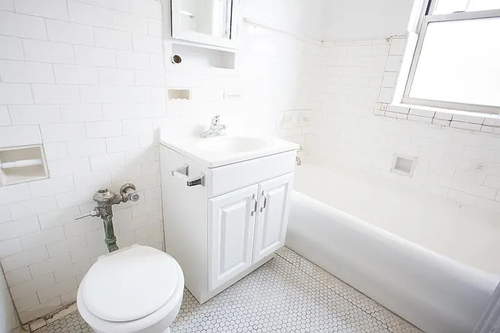 5034-5046 S. Woodlawn Avenue — Photo 53