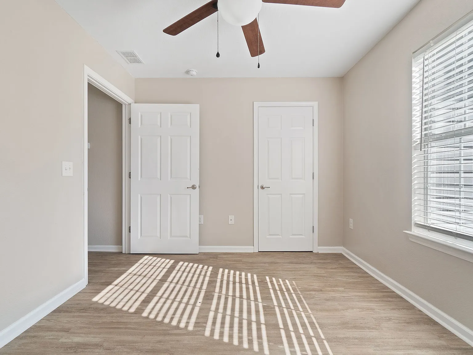 4454 Nobility Ct — Photo 4