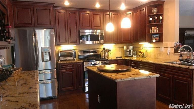 2nd image of 10 Clark Ct