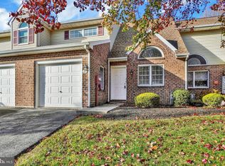 25 Jean Lo Way, York, PA 17406