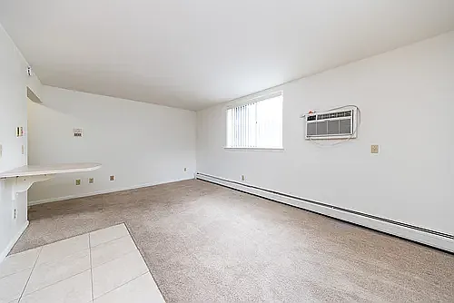 Clintwood Apartments — Photo 23