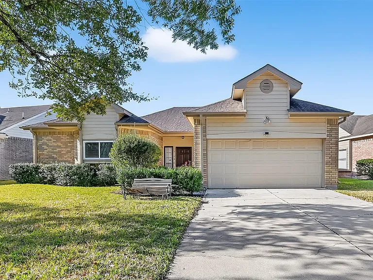 3126 Lakefield Way — Photo 1