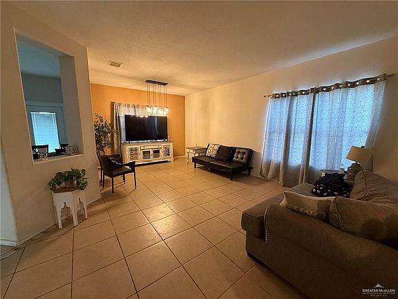 3rd image of 3420 Los Lagos Dr