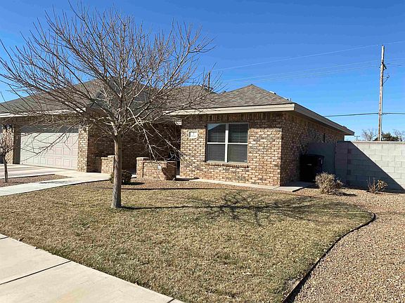 2nd image of 7 Solana Ln