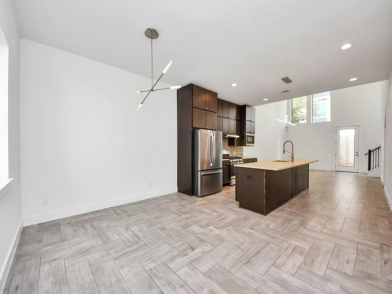 1703 Cedrocanna Ln — Photo 10