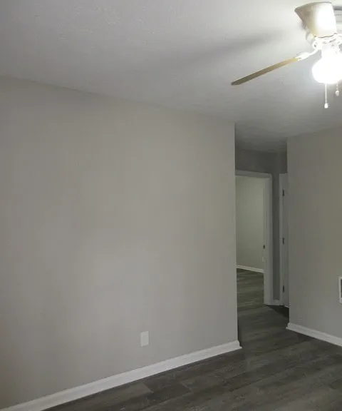 784 Terminal Ct #6 — Photo 3