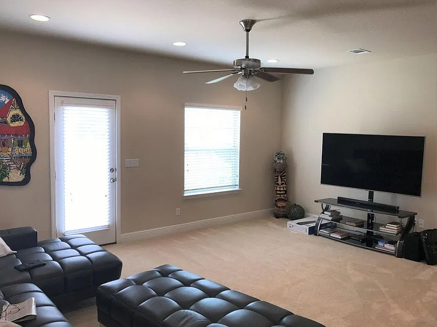 3 bed, 2.5 bath, 1544 sqft, $1,925 — Photo 4