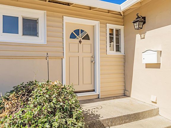 3rd image of 6391 Lillian Way