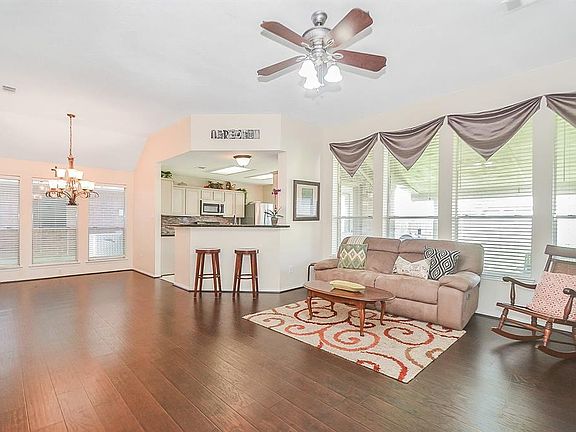 4th image of 23606 Stratsborough Dr