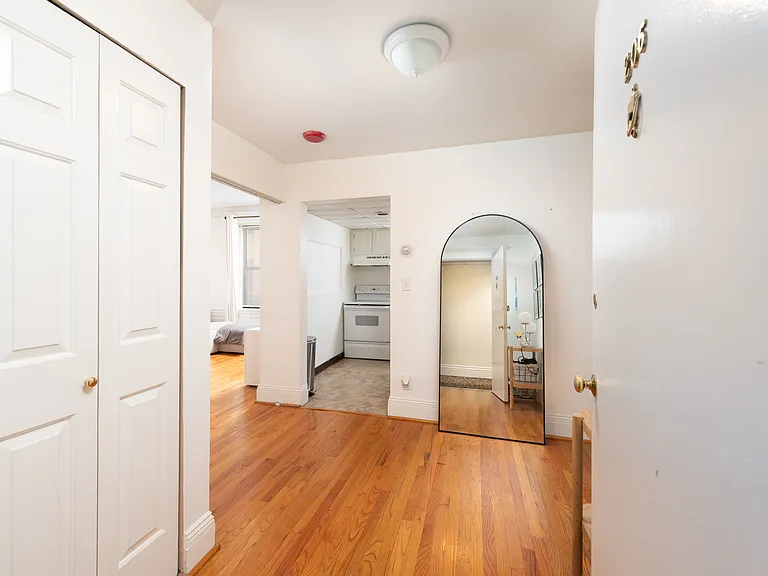 464-466 Commonwealth Ave #206 — Photo 5