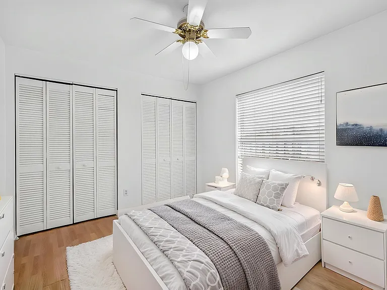 3105 Saint Clair Ave — Photo 23