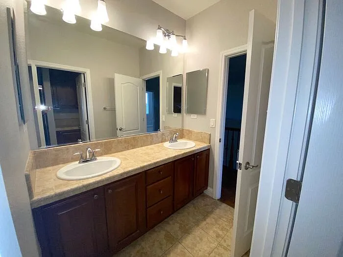 875 Sienna Park Dr — Photo 59
