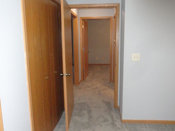 5th image of 810 Lathrop Ter APT 3