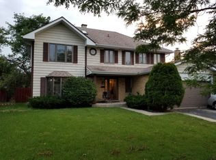 1262 Biscayne Dr, Elk Grove Village, IL 60007