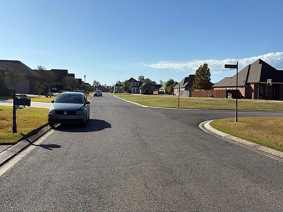 5th image of 16454 Winborne Blvd