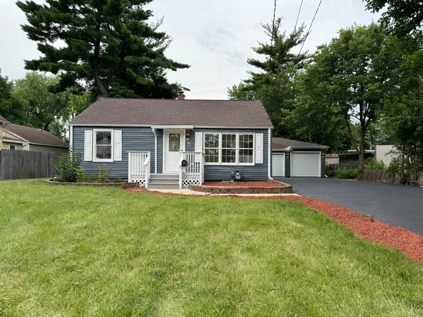 1105 Ridgeway Ave, Aurora, IL 60506