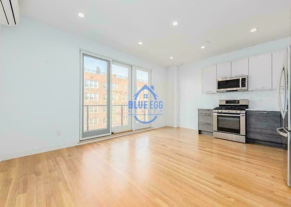 1st image of 625 E 18th St #5