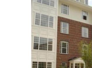 701 Cobblestone Blvd UNIT 210, Fredericksburg, VA