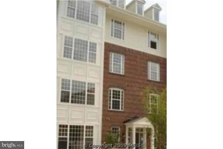 701 Cobblestone Blvd Unit 210 photo 1