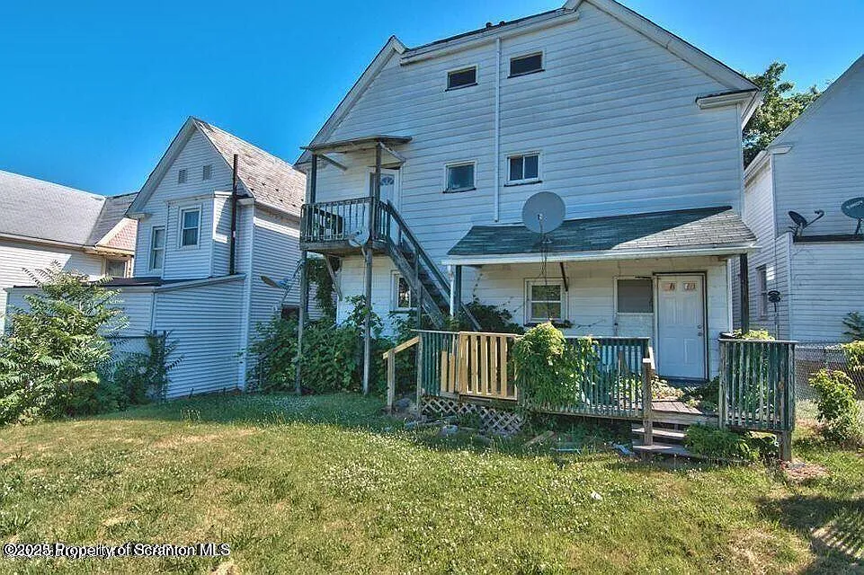 1 bed, 1.0 bath, 750 sqft, $1,000 — Photo 2