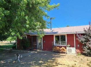 6795 Holland Loop Rd, Cave Junction, OR 97523