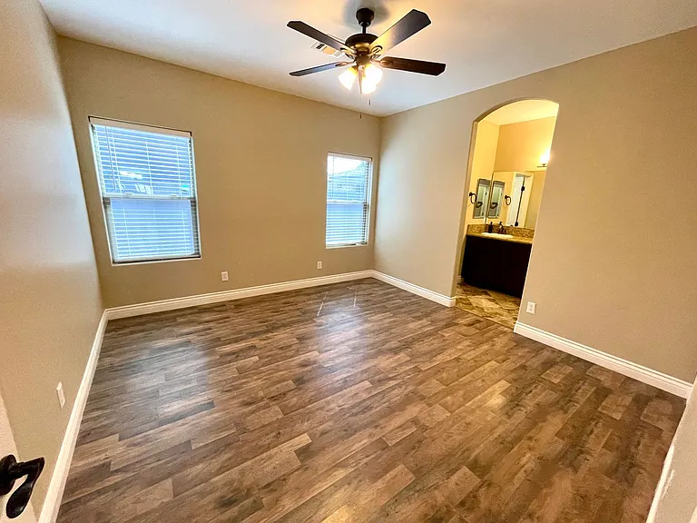 2448 Cliff Rose Way — Photo 27