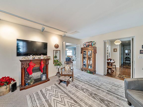 5th image of 2907 Woodmont Dr