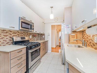 2260 Benson Ave APT 2F, Brooklyn, NY, 11214