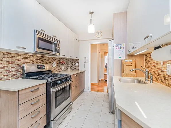 2260 Benson Ave APT 2F, Brooklyn, NY 11214