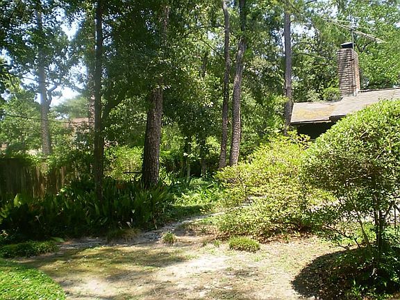 5th image of 38 Williamsburg Ln