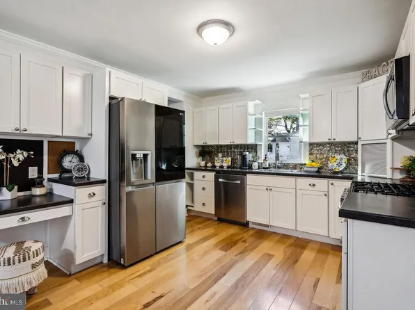 20 Park Ave, Berlin, NJ 08009